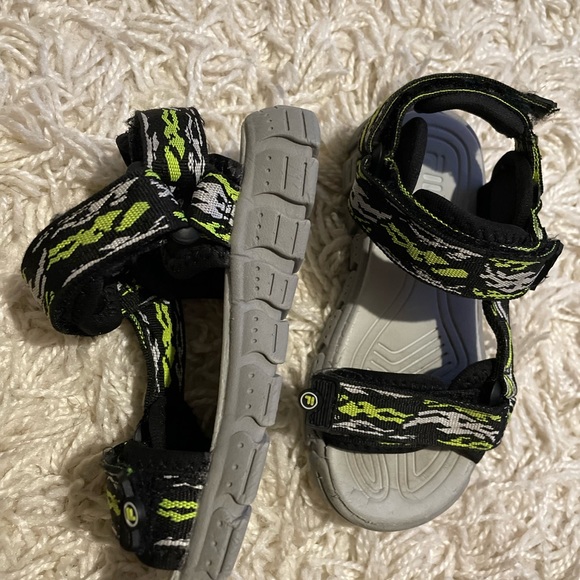 Baby Toddler boy girl Fila Sandals slippers slides - Picture 2 of 5